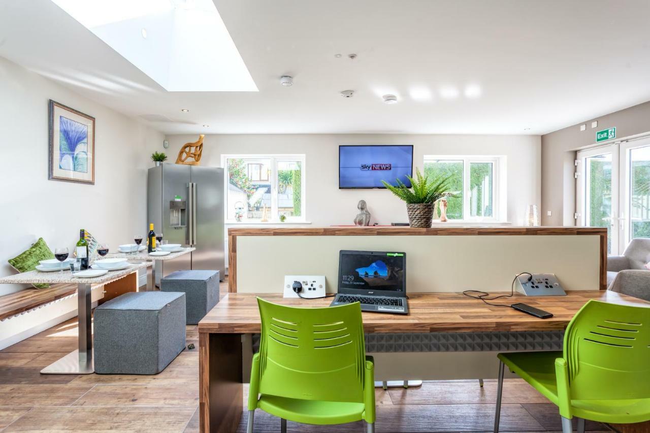 Tintawn House Otel Sandyford Dış mekan fotoğraf