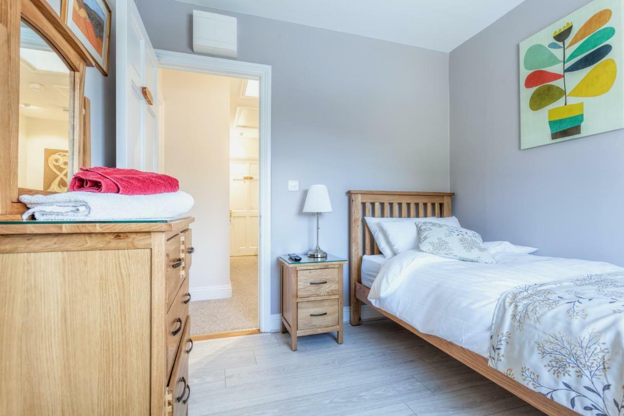 Tintawn House Otel Sandyford Dış mekan fotoğraf