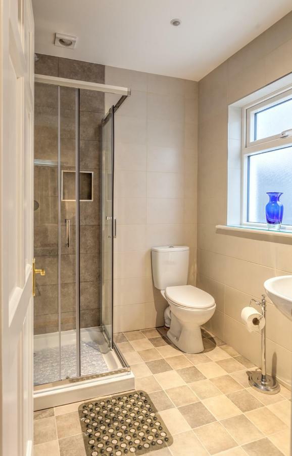 Tintawn House Otel Sandyford Dış mekan fotoğraf