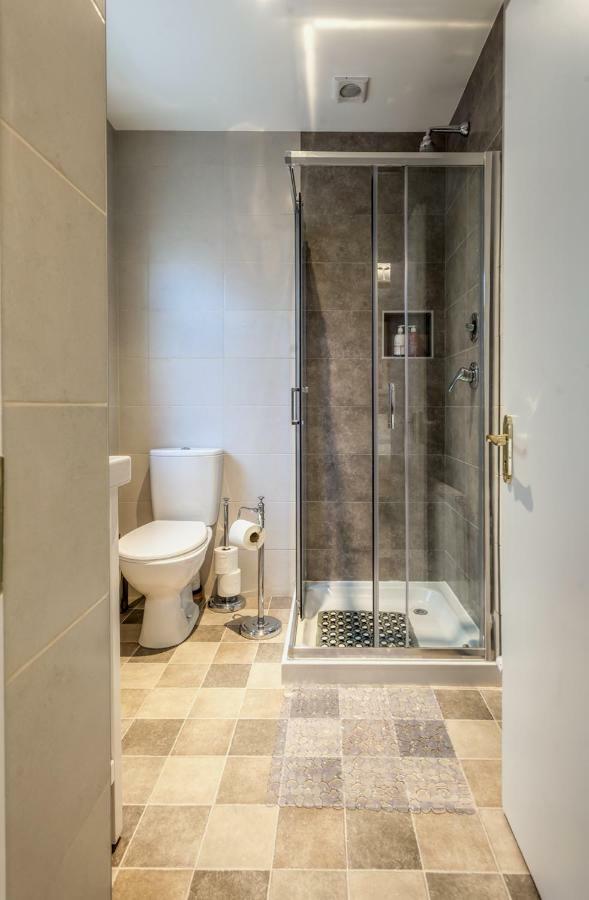 Tintawn House Otel Sandyford Dış mekan fotoğraf