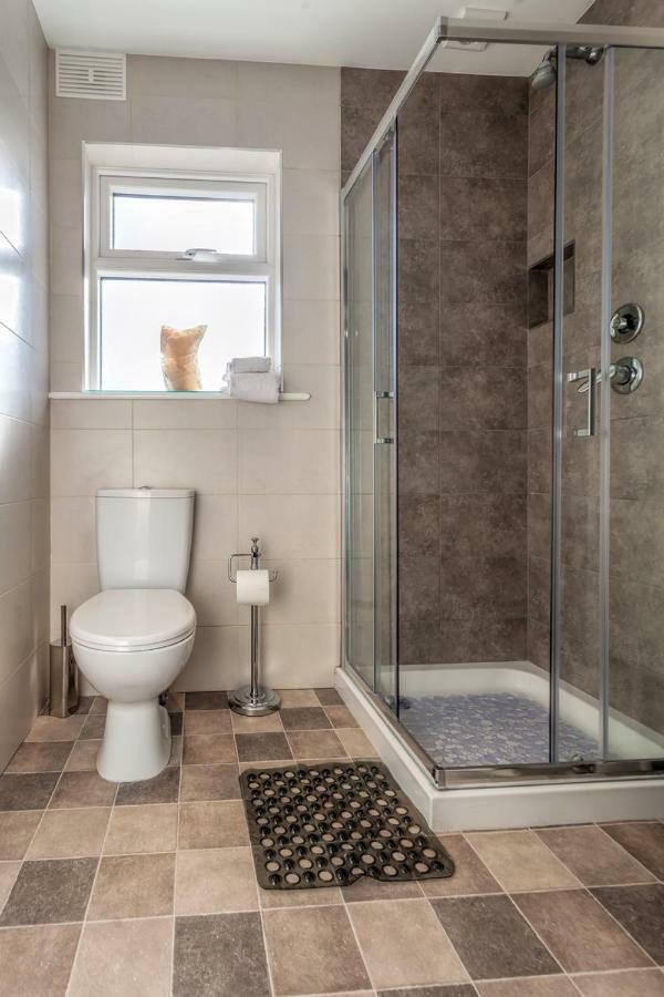 Tintawn House Otel Sandyford Dış mekan fotoğraf